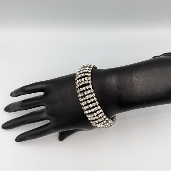 Vintage Silver Tone Clear Rhinestones Half Dome Statement Bracelet 7" Unmarked - Picture 8 of 11